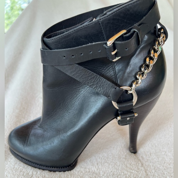 ALEXANDER MCQUEEN CHAIN STRAP STILETTO ANKLE BOOTS SIZE 8.5 EUC - Picture 2 of 16